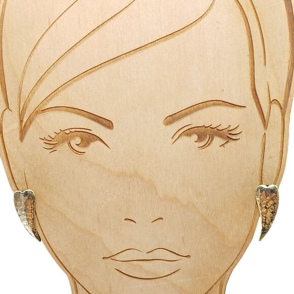 Vintage Hammered Golden Stylized Heart Earrings Artisan Metalwork - Picture 1 of 4